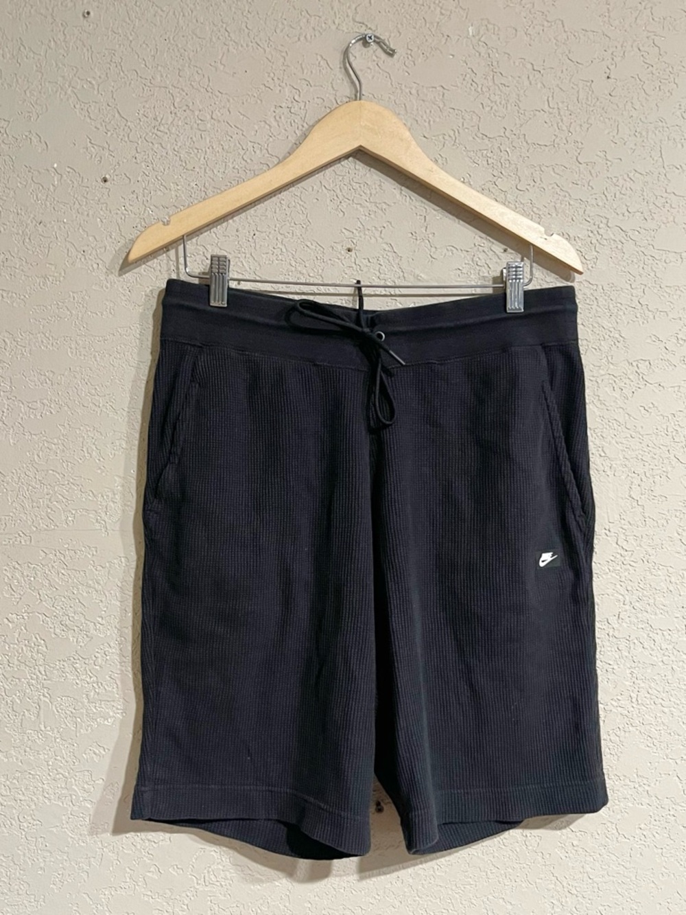 Nike | Men’s Waffle Knit Shorts Size: Large